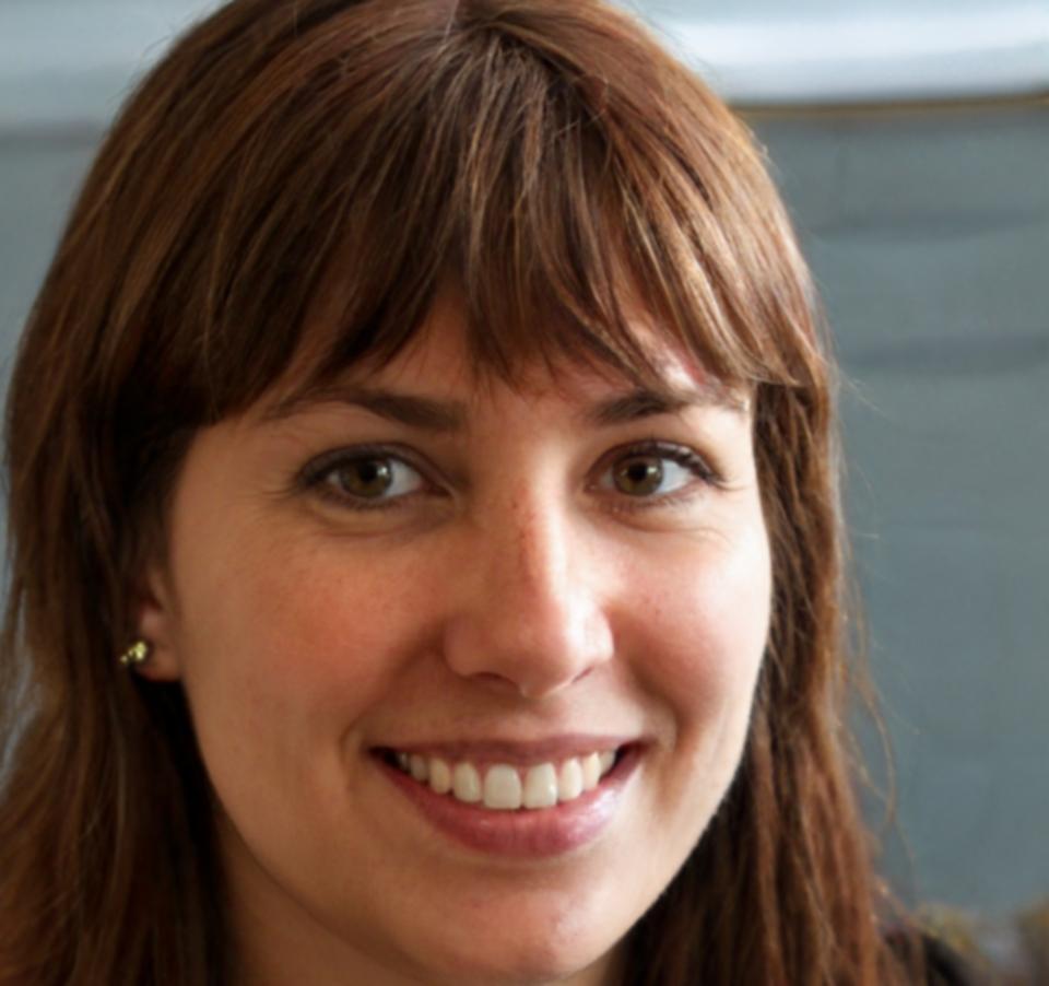 Retrato de Esperanza Montiel, consultora en finanzas familiares